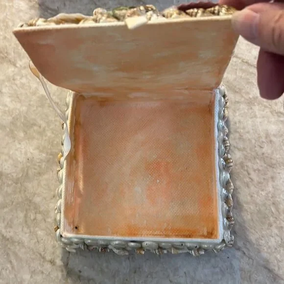 Shell Encrusted Box - Picture 3 of 5